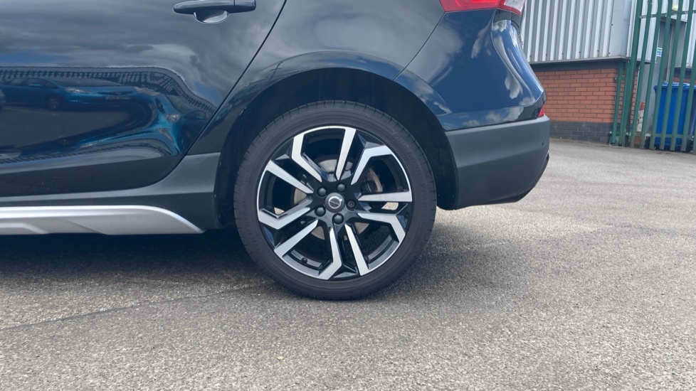 Volvo V40 Cross Country T3 150Bhp Pro - High Performance Soun Blue #23