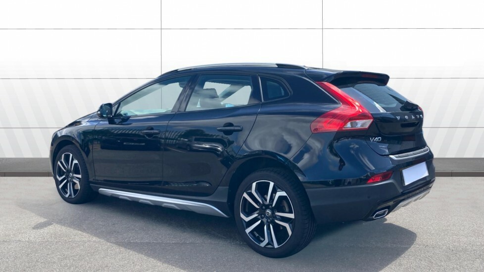 Volvo V40 Cross Country Cross Country Pro Black #2