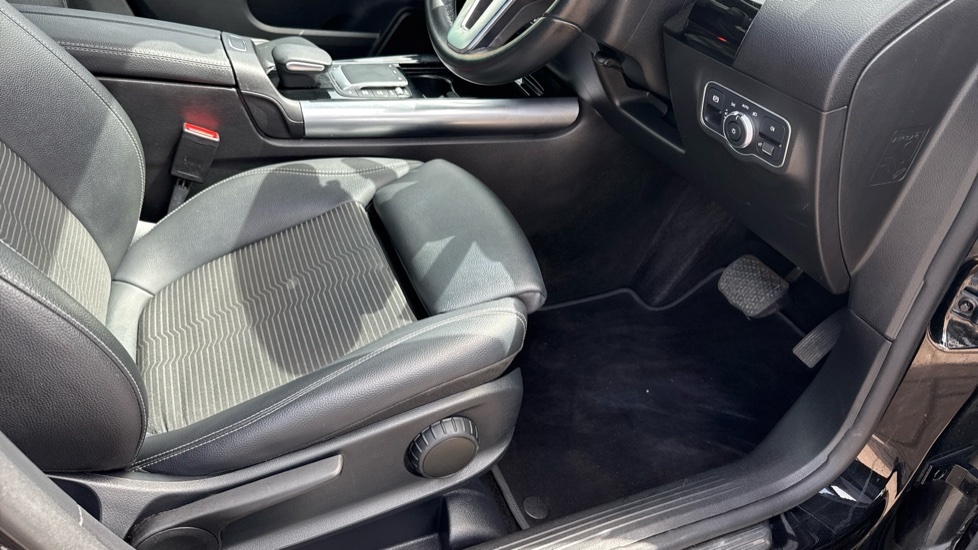 Mercedes-Benz GLA Class 1.3 Gla200 Amg Line Suv 7G-dct Euro 6 Silver #41