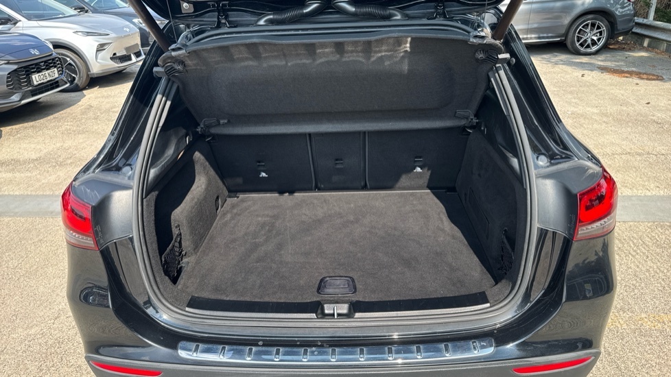 Mercedes-Benz GLA Class Sport Black #4
