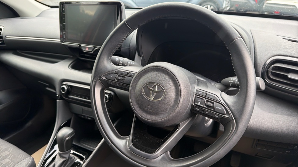 Toyota Yaris Design SH24YYW #6