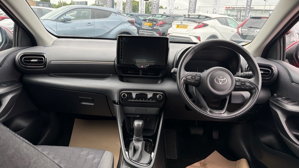 Toyota Yaris Design SH24YYW #5