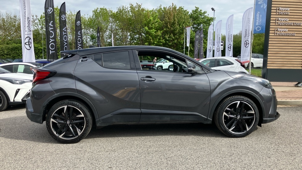 Toyota C-Hr 1.8 Vvt-h Excel Cvt Euro 6 Ss White #23
