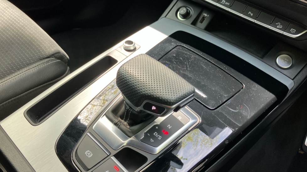 Audi Q5 2021 2.0 Tdi 40 Sport Sportback S Troni White #38