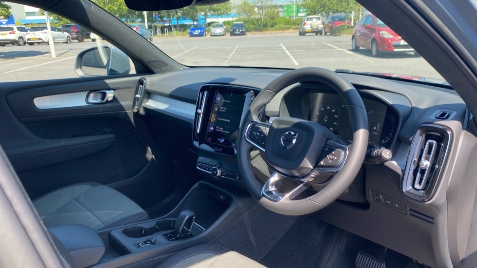 Volvo XC40 Core Grey #4