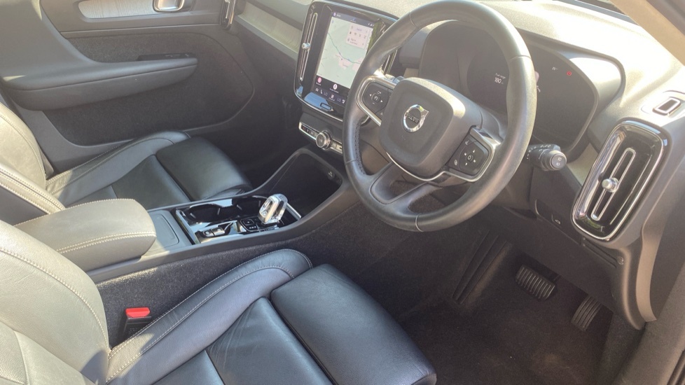Volvo XC40 Plus Grey #4