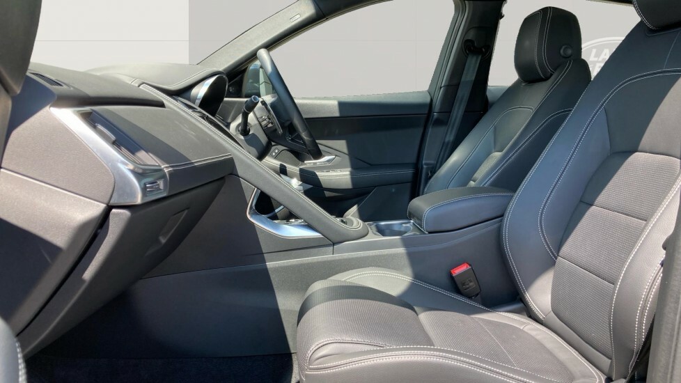 Jaguar E-Pace R-dynamic Se Black BG73EHO Blue #3