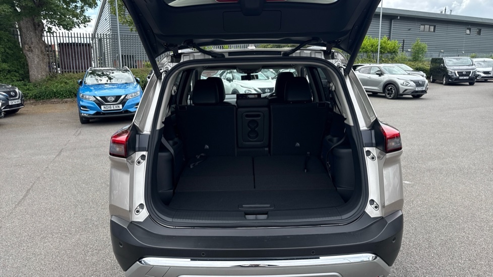 Nissan X-Trail Tekna Silver #4