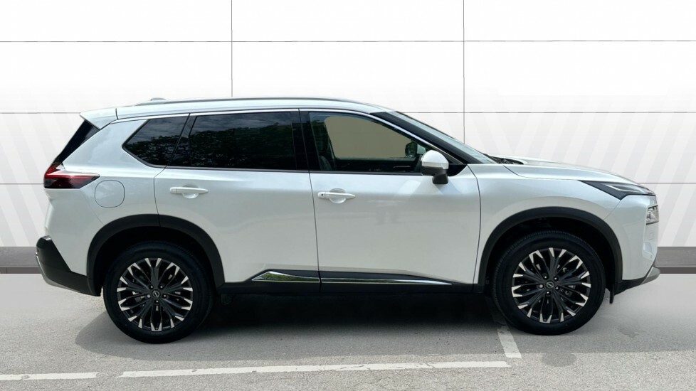 Nissan X-Trail Tekna White #5