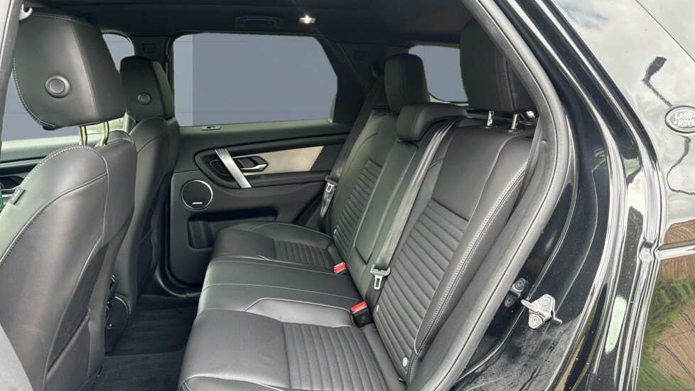 Land Rover Discovery Sport Dynamic Se Black #4