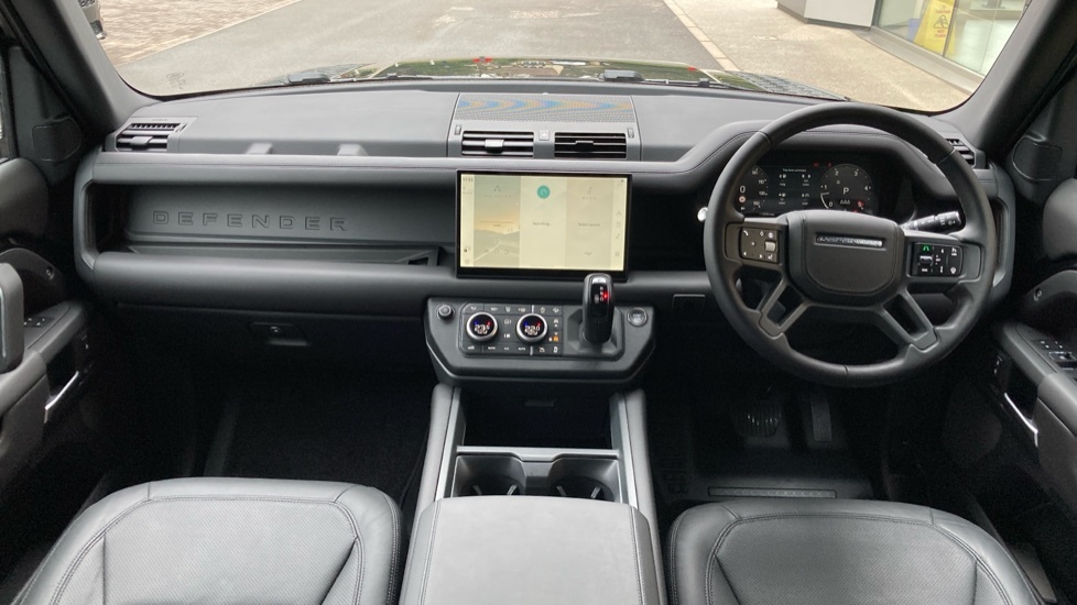 Land Rover Defender 130 3.0 P400 X 130 8 Seat Green #9