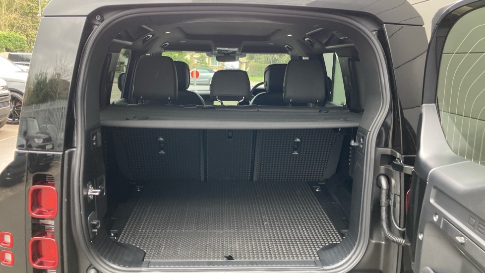 Land Rover Defender 130 3.0 P400 X 130 8 Seat Green #10