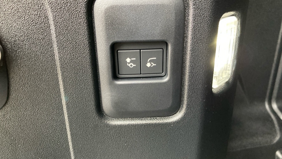 Land Rover Defender 130 3.0 P400 X 130 8 Seat Green #45
