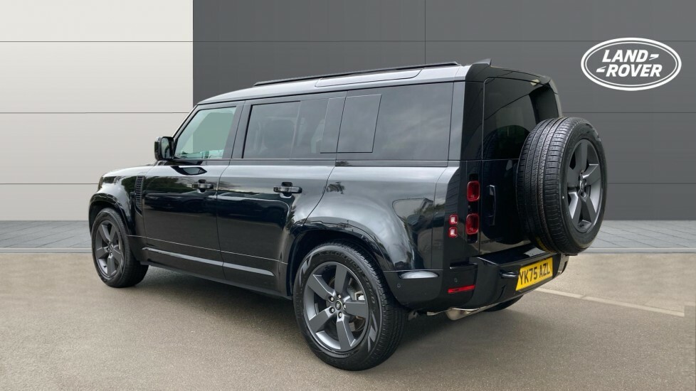 Land Rover Defender 130 X-dynamic Hse Black #2
