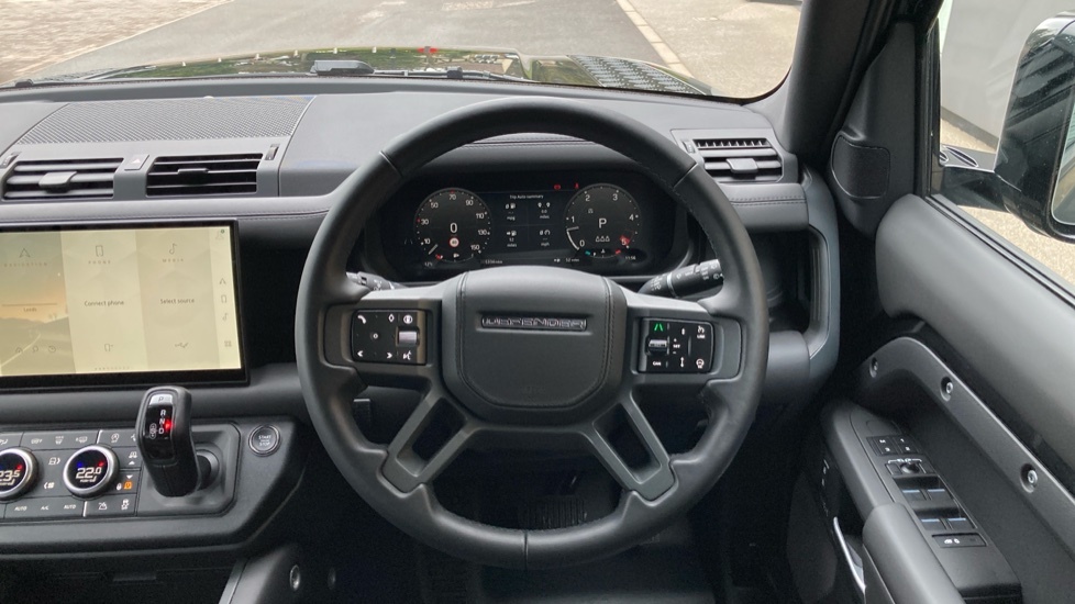 Land Rover Defender 130 3.0 P400 X 130 8 Seat Green #15