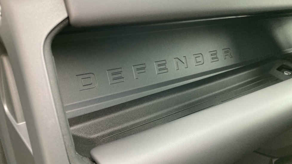 Land Rover Defender 130 3.0 P400 X 130 8 Seat Green #48