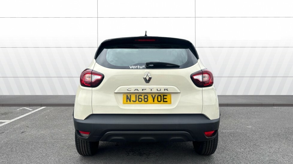 Renault Captur Play Black #6