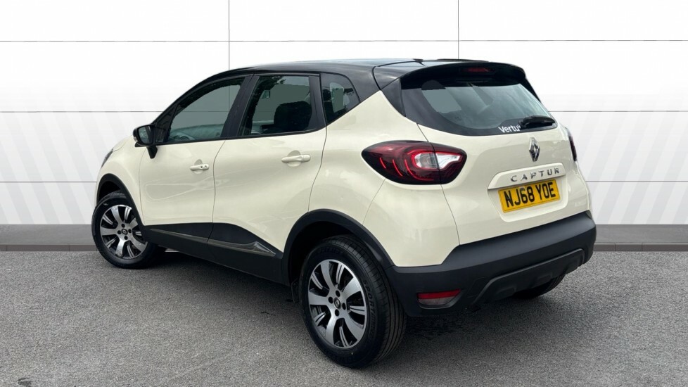 Renault Captur Play Black #2
