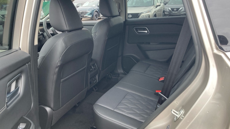 Nissan X-Trail 1.5 Dig-t Mhev Acenta Premium Suv Hybri Grey #16