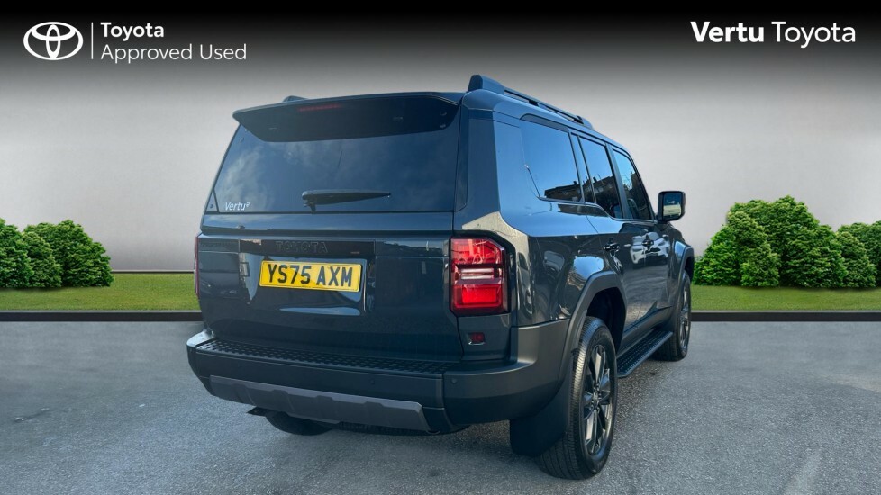 Toyota Land Cruiser Invincible Grey #2