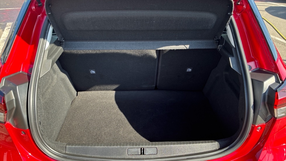 Vauxhall Corsa Design KE72LPO Red #4