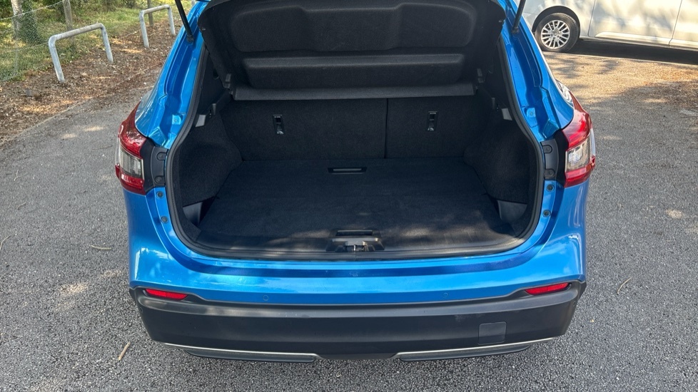 Nissan Qashqai Tekna Blue #4
