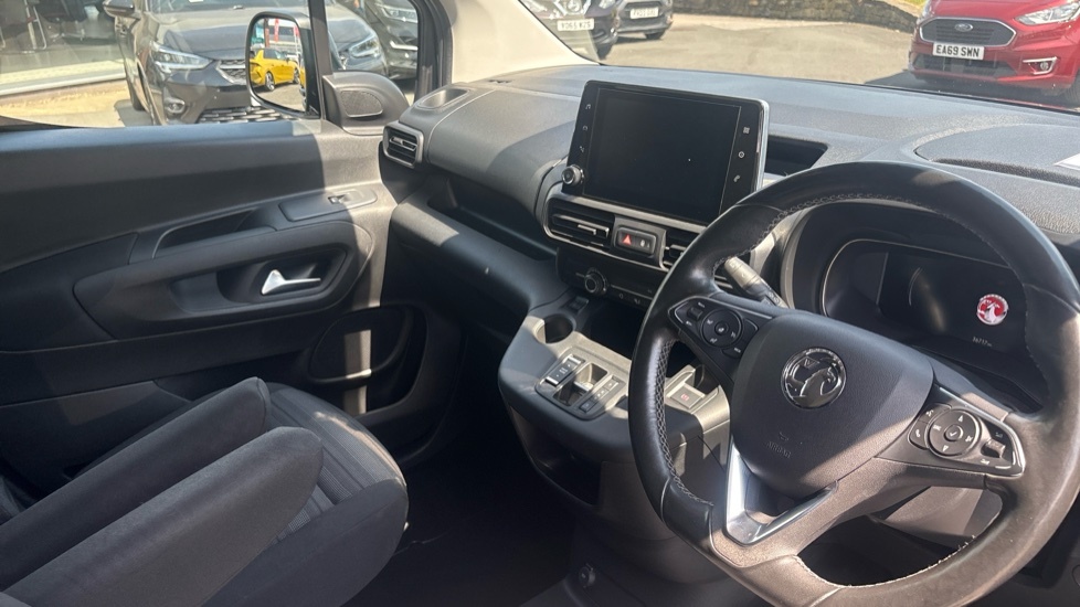 Vauxhall Combo-e Life 100Kw Se 50Kwh Black #11