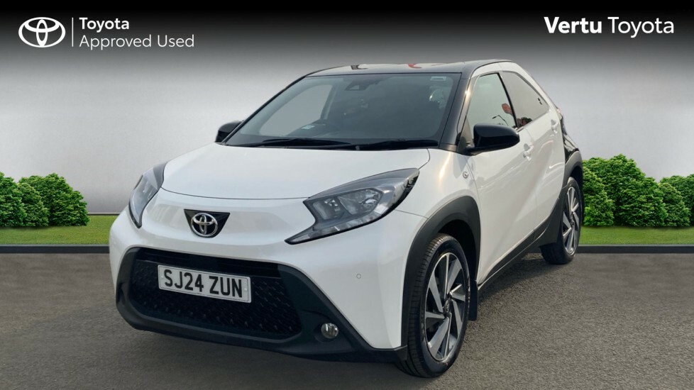 Toyota Aygo X Edge White #3