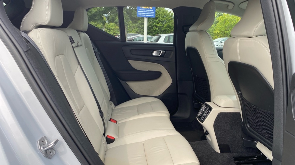 Volvo XC40 Inscription Silver #6