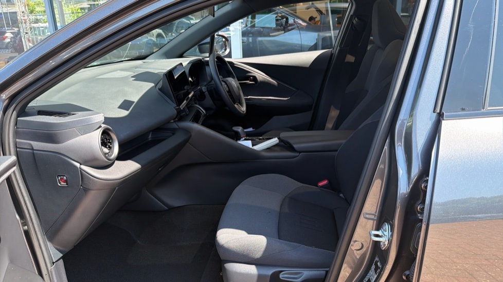 Toyota C-Hr Design GV25CVF Grey #5