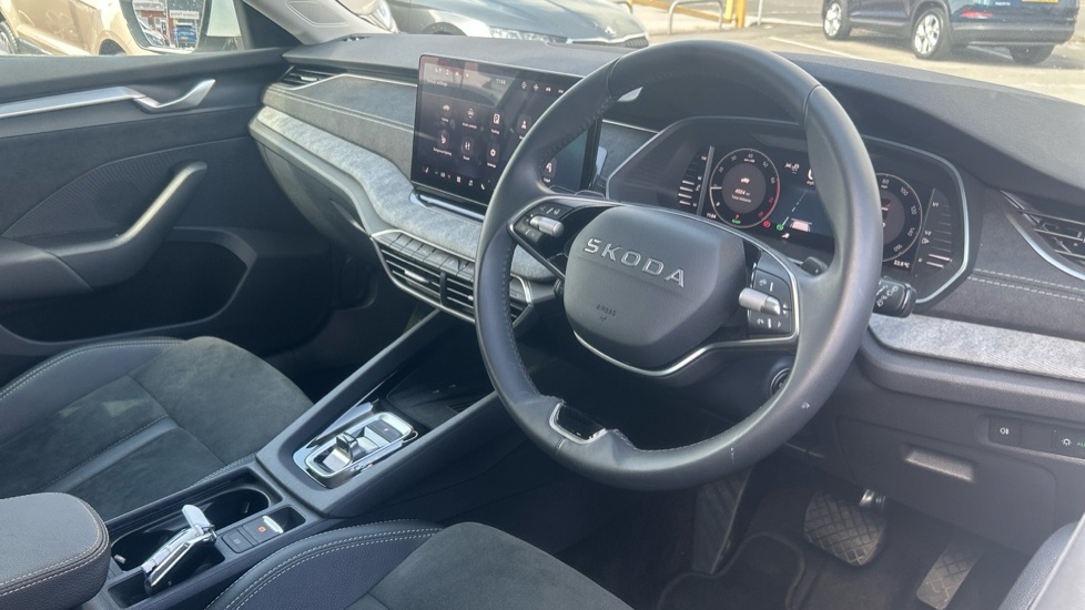 Skoda Octavia Se L EK25FZX White #6