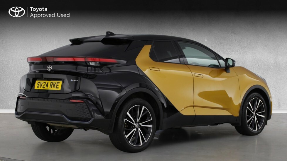 Toyota C-Hr Premiere Edition SV24RKE Gold #2