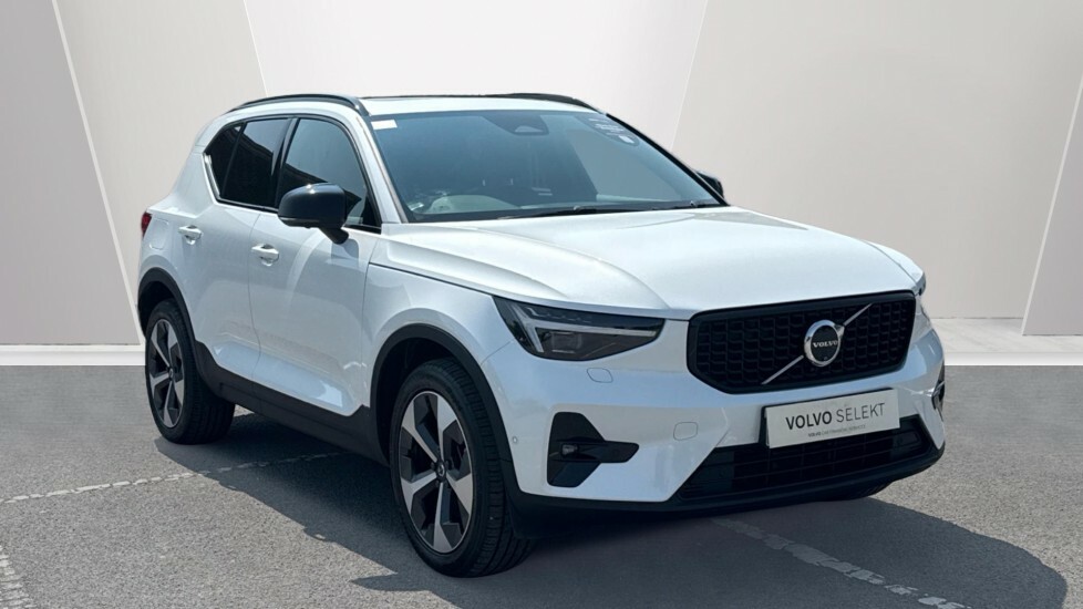 Volvo XC40 Ultimate White