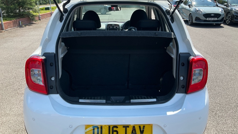 Nissan Micra Tekna White #4