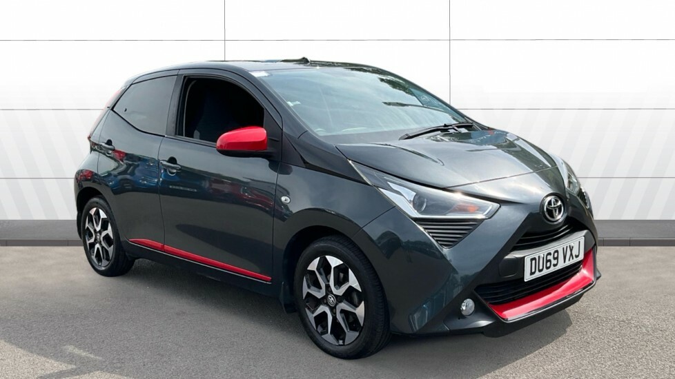 Toyota Aygo X X-trend Grey