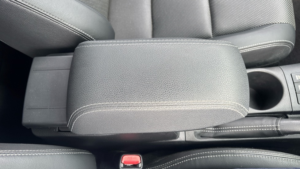 Toyota Auris 1.8 Vvt-h Design Cvt Euro 6 Ss Black #38