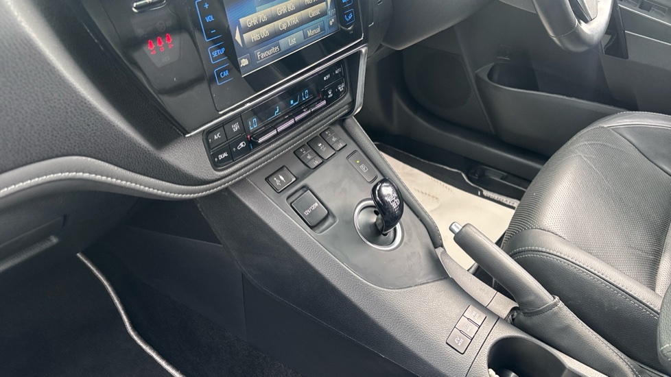 Toyota Auris 1.8 Vvt-h Design Cvt Euro 6 Ss Black #13