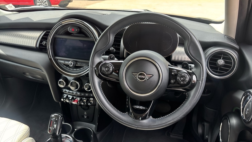 Mini Hatch Cooper S Exclusive YB21HJF Black #5