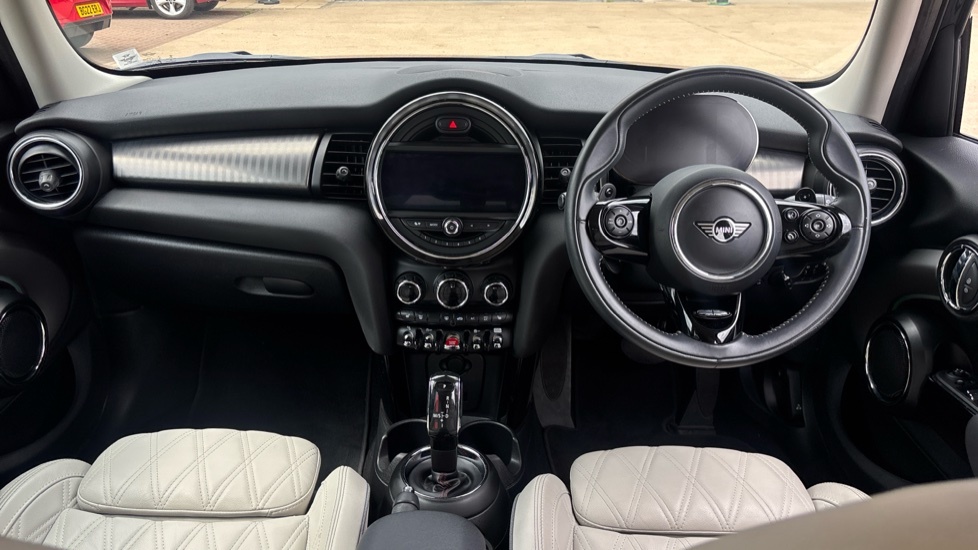 Mini Hatch Cooper S Exclusive YB21HJF Black #4