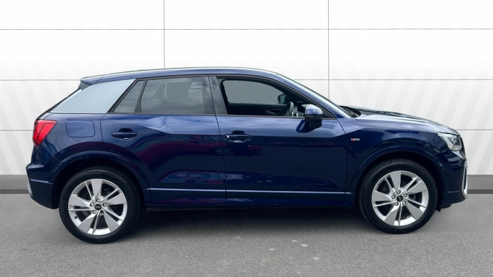 Audi Q2 S Line YD23HPT Blue #5