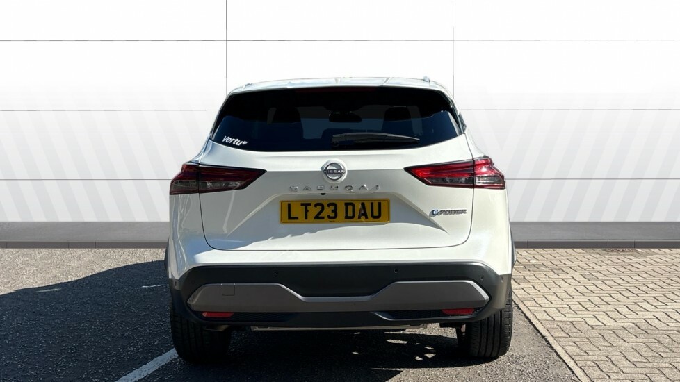 Nissan Qashqai Tekna LT23DAU White #6