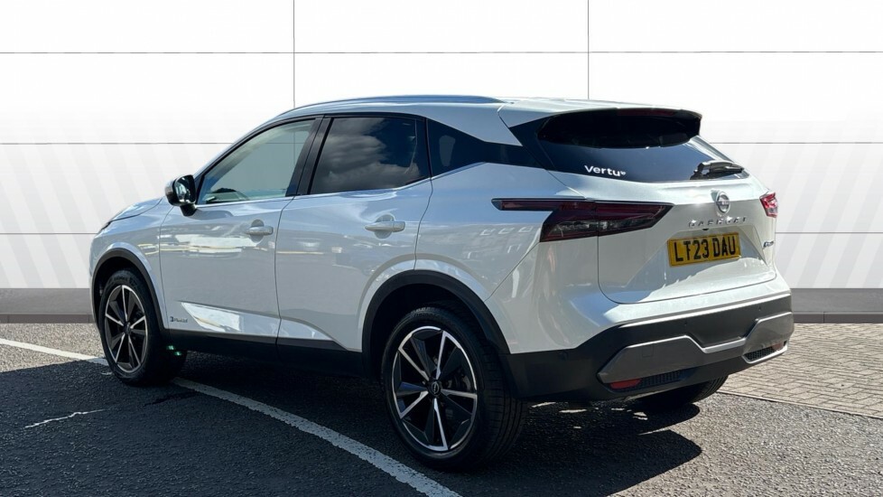 Nissan Qashqai Tekna LT23DAU White #2