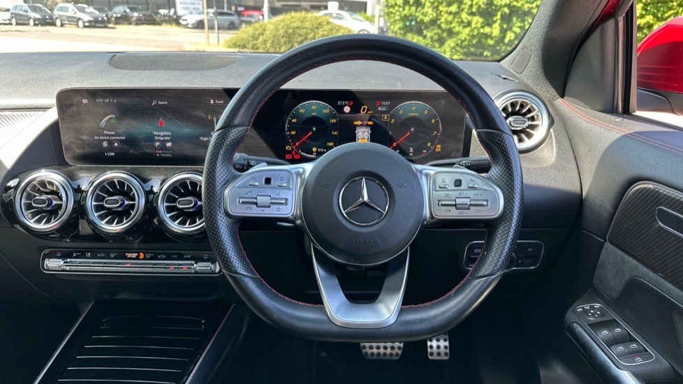 Mercedes-Benz GLA Class Amg Line KR22SRX Red #5