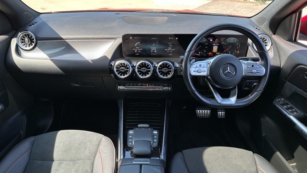 Mercedes-Benz GLA Class Amg Line KR22SRX Red #4