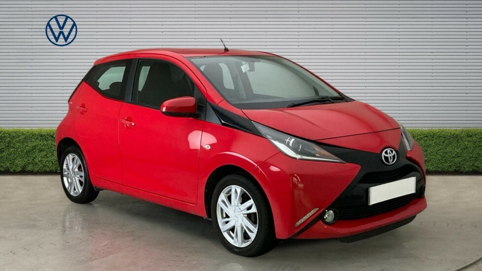 Toyota Aygo X X-pression Red