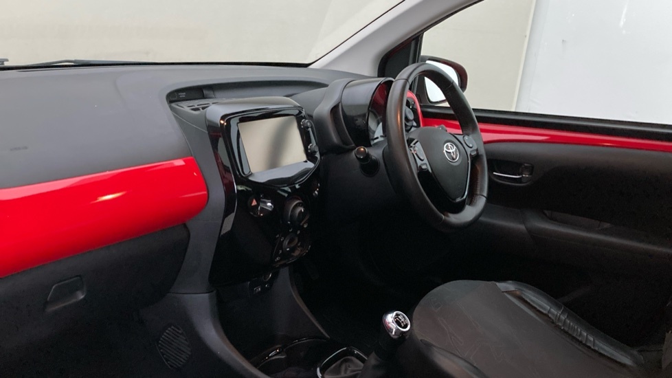 Toyota Aygo X X-pression Red #2