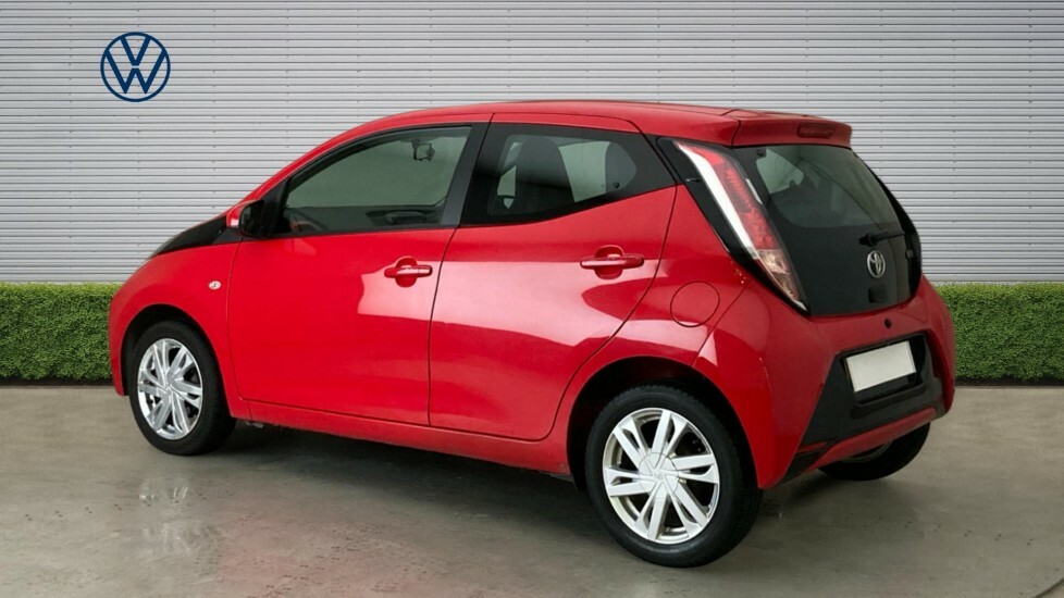 Toyota Aygo X X-pression Red #3