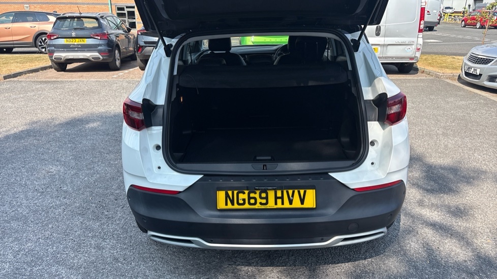 Vauxhall Grandland X Sri Nav NG69HVV White #4