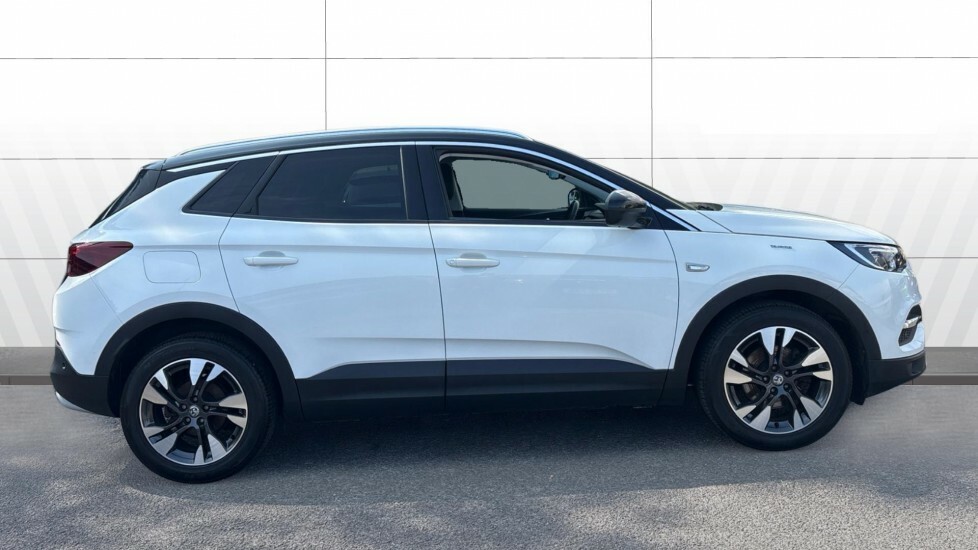 Vauxhall Grandland X Sri Nav NG69HVV White #5