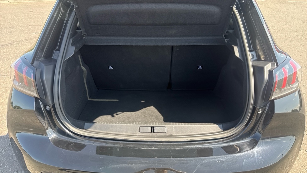 Peugeot e-208 Allure Premium BL22ABK Black #4